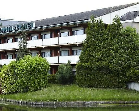 斯海尔托亨博斯钟楼酒店及餐厅 登博斯