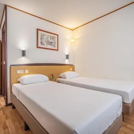 Campanile & Restaurant 's Hertogenbosch Отель 3*