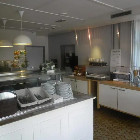 Campanile Hotel&restaurant 's Hertogenbosch 3*