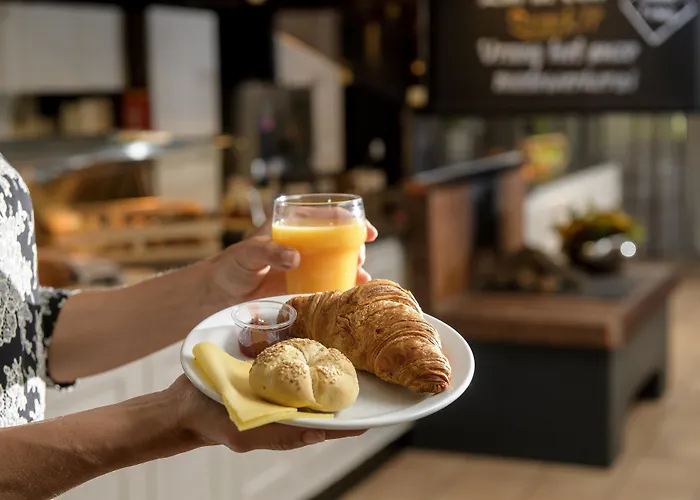 Campanile & Restaurant 's Hertogenbosch מלון דן בוש