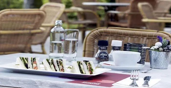 מלון Campanile & Restaurant 's Hertogenbosch 3*